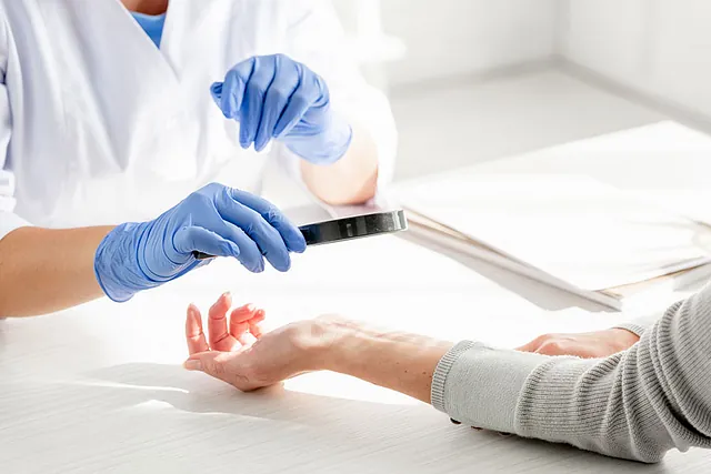 dermatologos-kirimlidou|photo